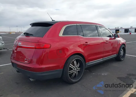 2010 Lincoln Mkt Ecoboost z USA, uszkodzony, nr VIN 2LMHJ5AT5ABJ06269